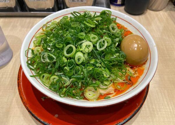 替玉千里眼 志木店のねぎだくラーメン味玉トッピング005