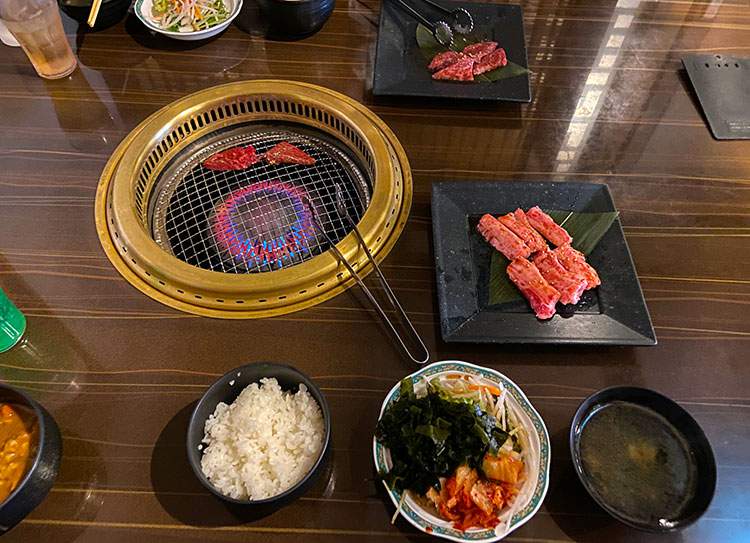 【焼肉ランチ】カレーも食べ放題!牛楽苑 イオン南越谷店の上カルビランチセットはコスパ抜群!