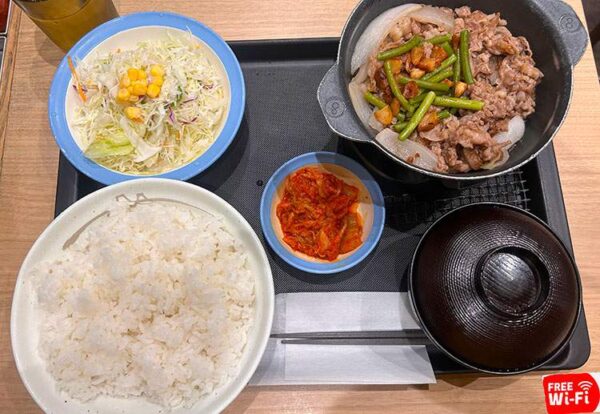 にんにく牛バラ焼定食の画像
