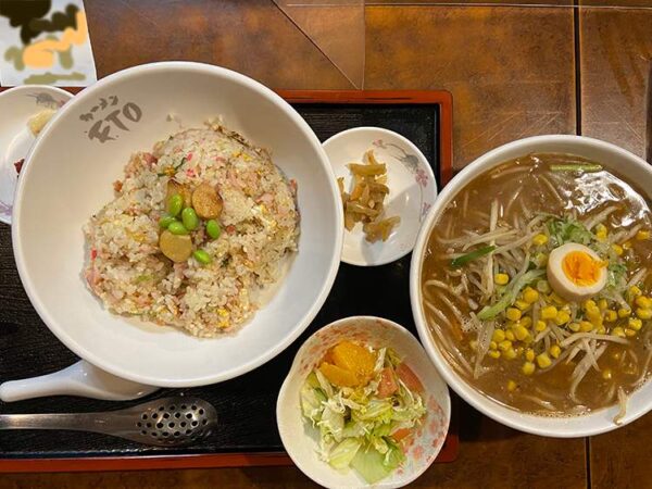 【越谷街中華探訪】蒲生ラーメンFTO(ふと)の焦がしニンニクチャーハンとこくまろ味噌ラーメンのセット 027