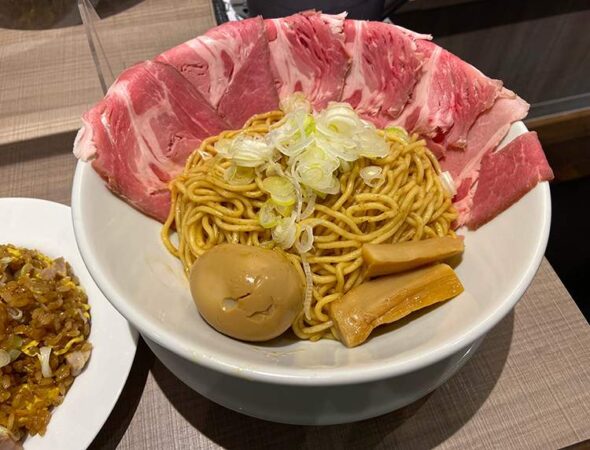 南越谷ラクーン　東京ラーメンショーセレクション 極み麺「世界が麺で満ちる時」 越谷店の油そば「世麺(セカメン)」1